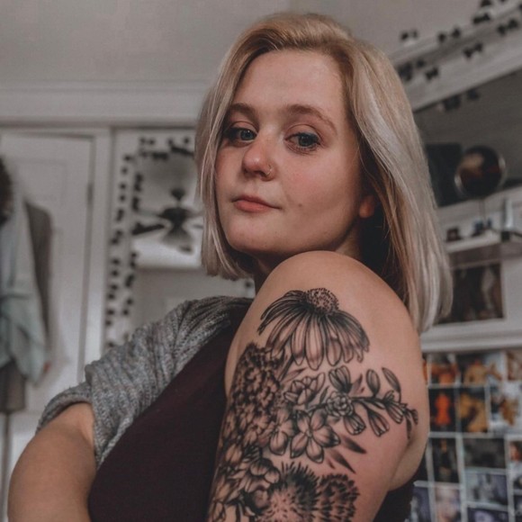 Meet your Posher, Joanna - Picture 1 of 1